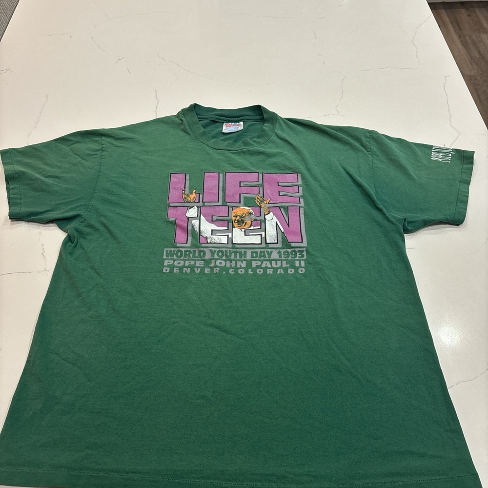 Hanes vtg  Forest Green Tee Pope the II size XL